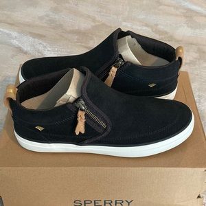 Sperry Suede black Crest Lug Chukka  size 8